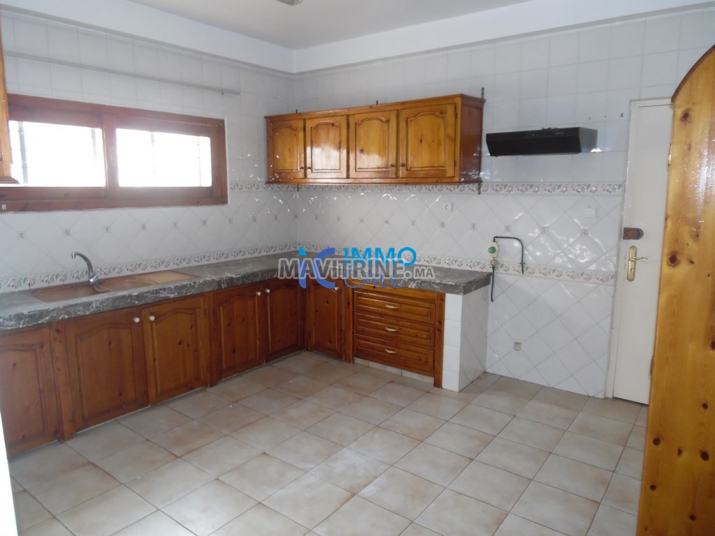 Villa 1000m2 en location à l'OLM Souissi