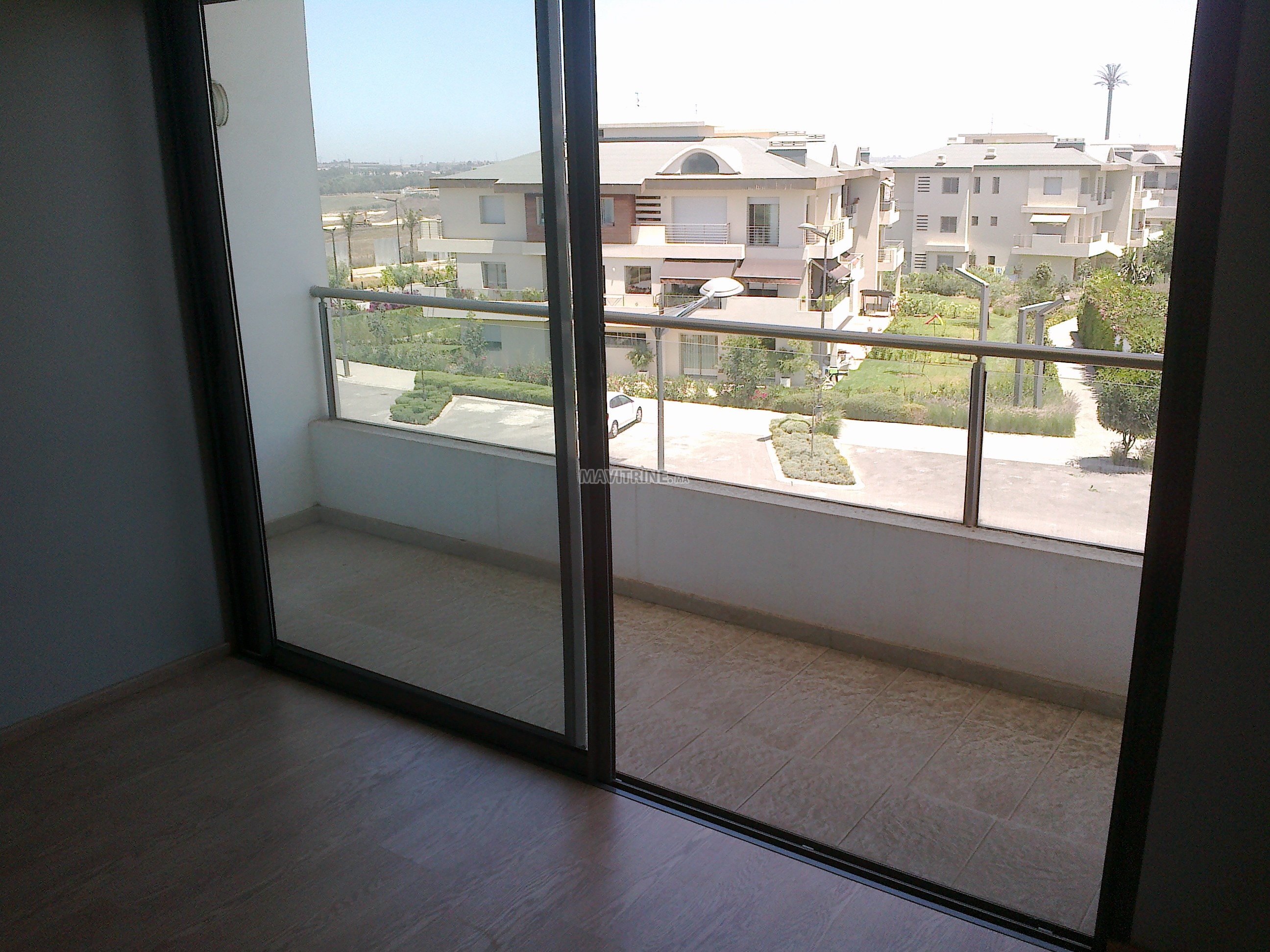 Très bel appartement à bouskoura