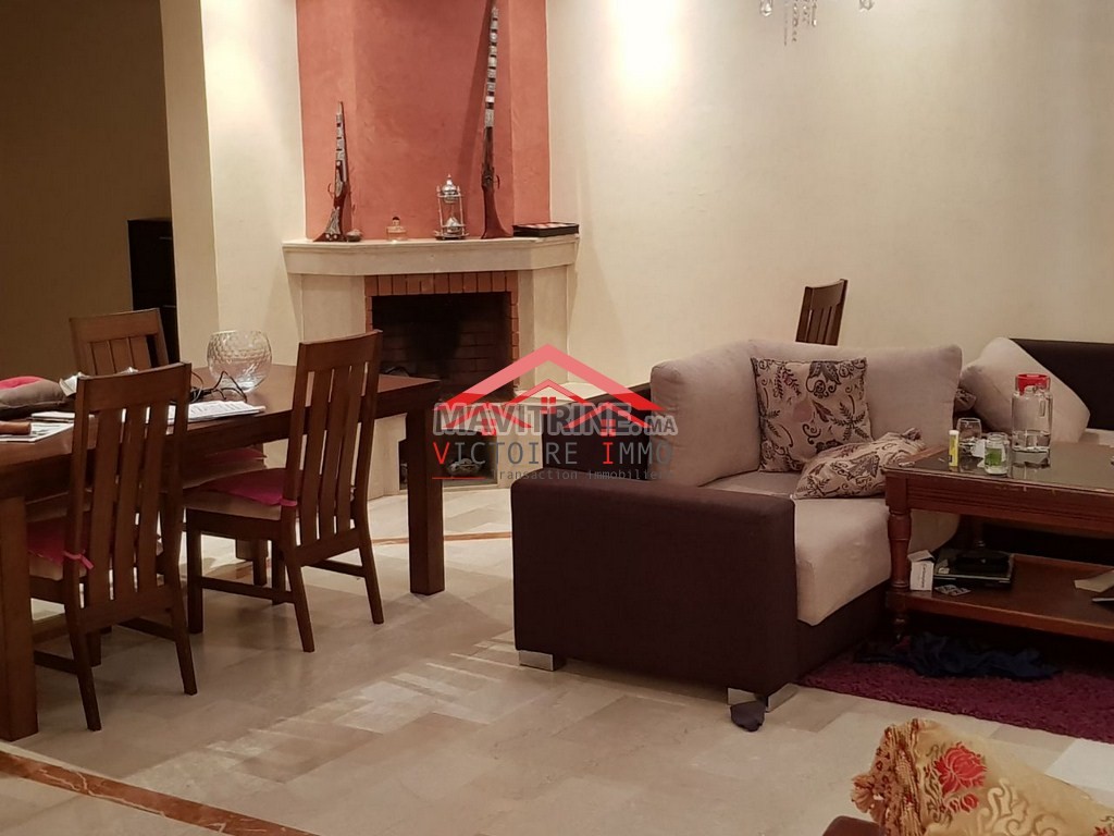 joli appartement en vente de 220m à Hay Riad