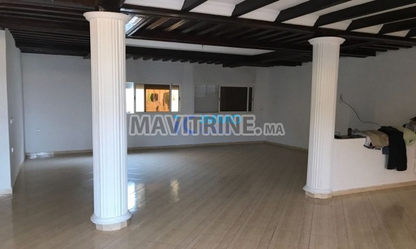 Villa exceptionnel 400m² en location située à Harhoura