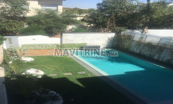 Villa de 300 m² à Bouskoura .