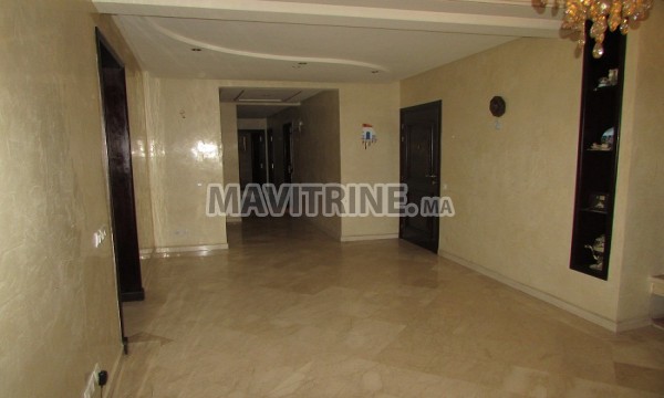 joli appartement de 141m² à abdelmoumane