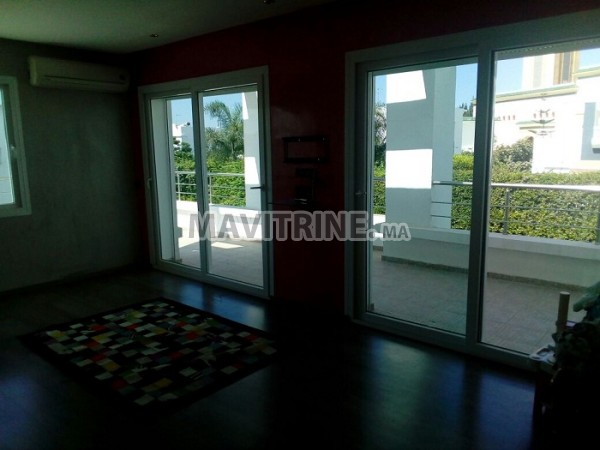 très belle villa de 550 m² à bouskoura