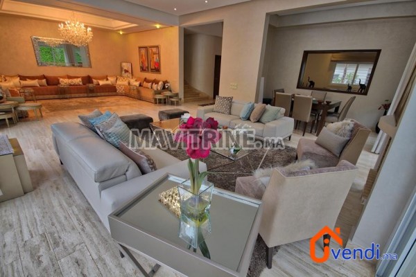 Villa de 625 m² avec piscine - Bouskoura