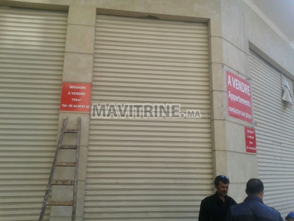 MAGASIN 163m2