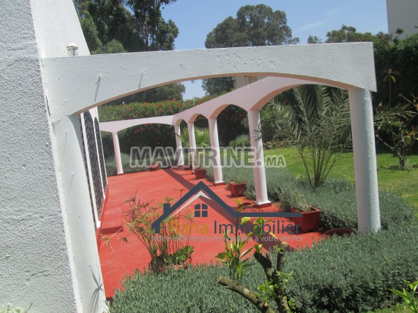 Villa de haut standing  en location à Rabat souissi