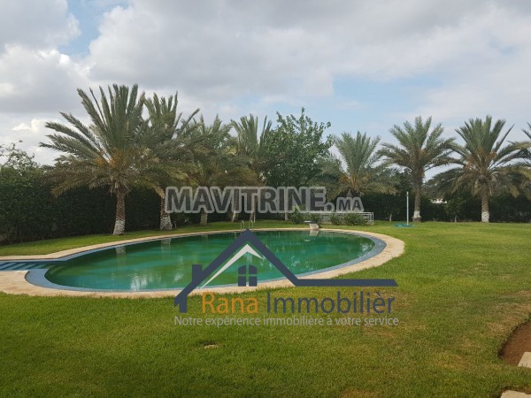 villa de haute gamme en location à Rabat souissi.