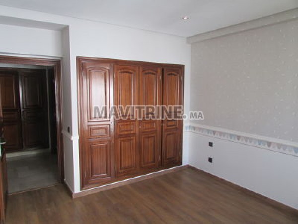 Appartement de 220 m² à Racine.