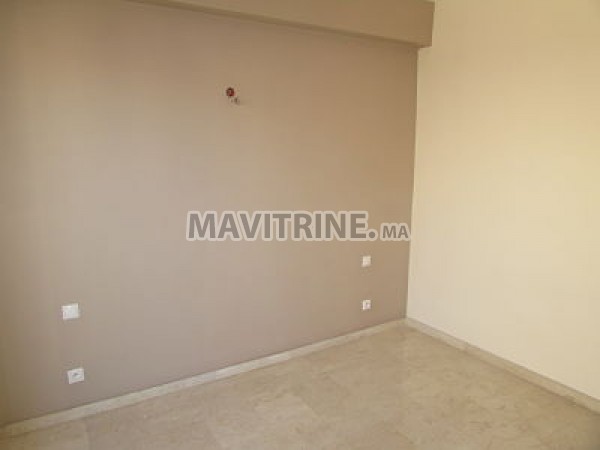 Appartement de 75 m² à Maarif.