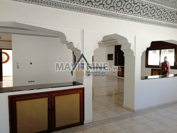 Villa sublime de 2000m à louer sur Rabat Souissi