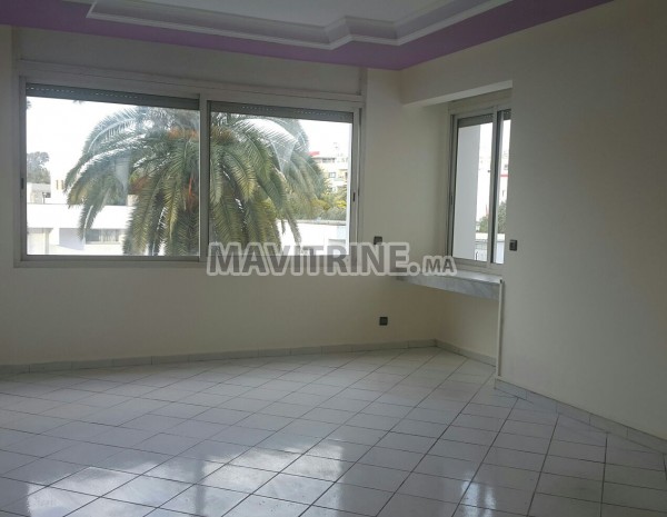 Bel Appartement avec balcon à vendre