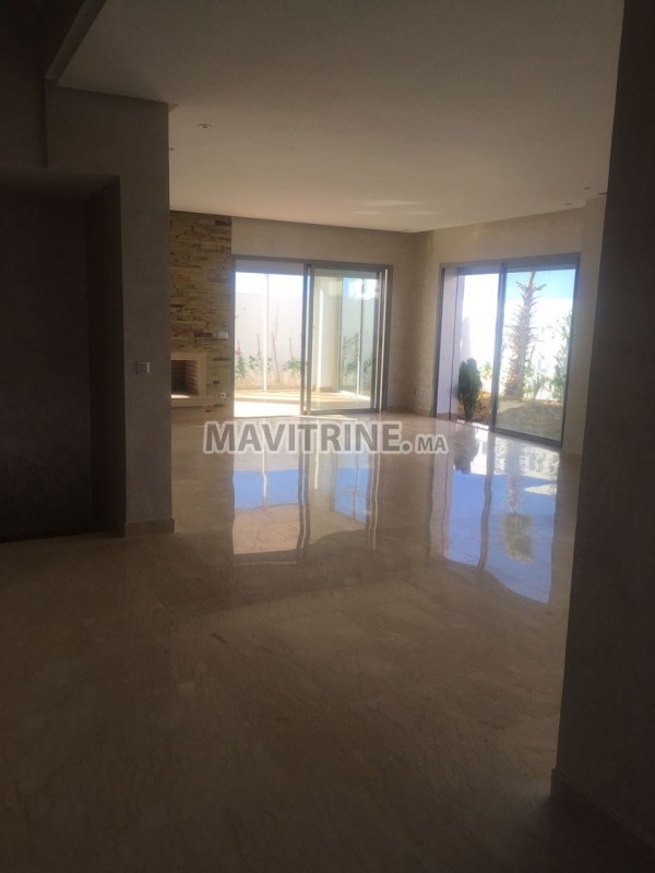 Villa de 320 m² à Ain Diab