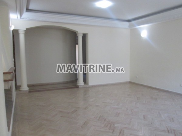 BEL APPARTEMENT A RACINE