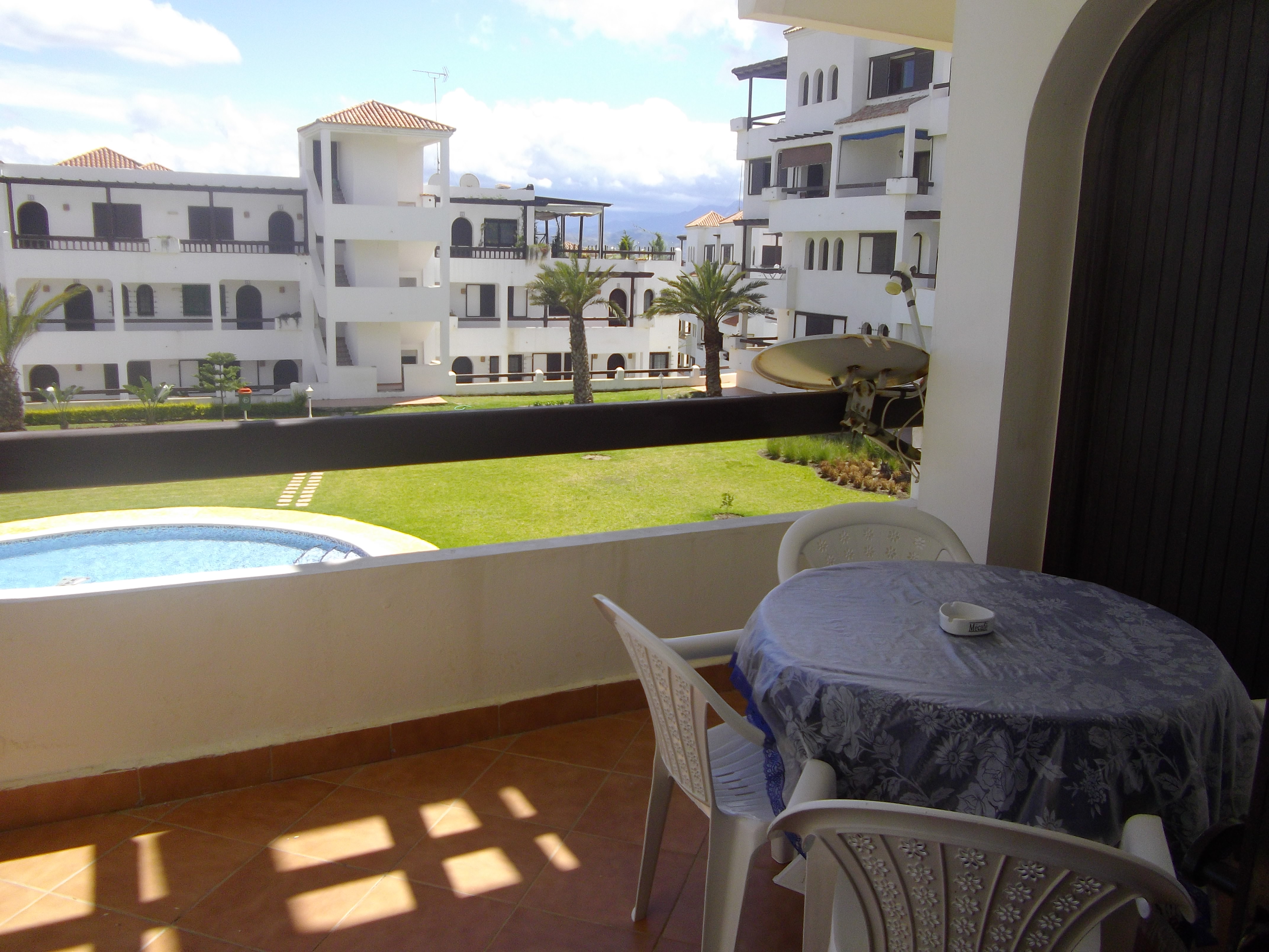 BEL APPARTEMENT DANS COMPLEXE SÉCURISÉ à CABO NEGRO