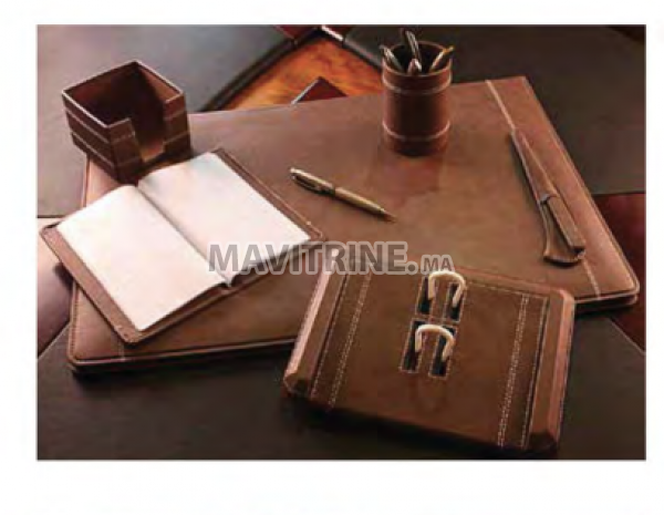 Ensemble bureau sous main en cuir