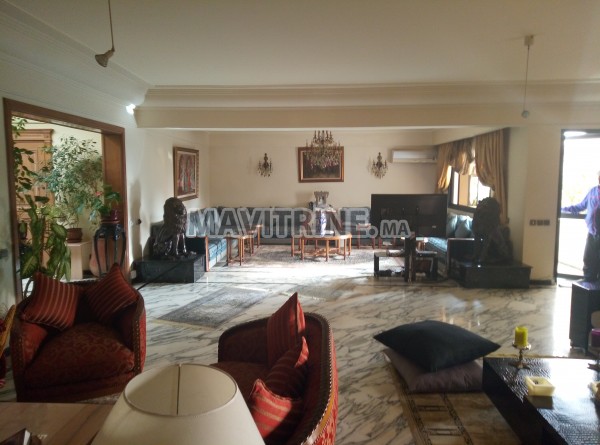 Vente grand appartement à Racine Casablanca