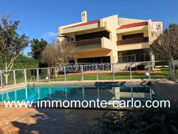 Très jolie villa d’architecte avec piscine à Souissi Rabat