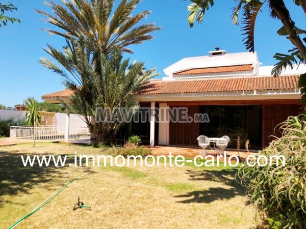 Superbe villa avec piscine jardin et chauffage central à Souissi Rabat