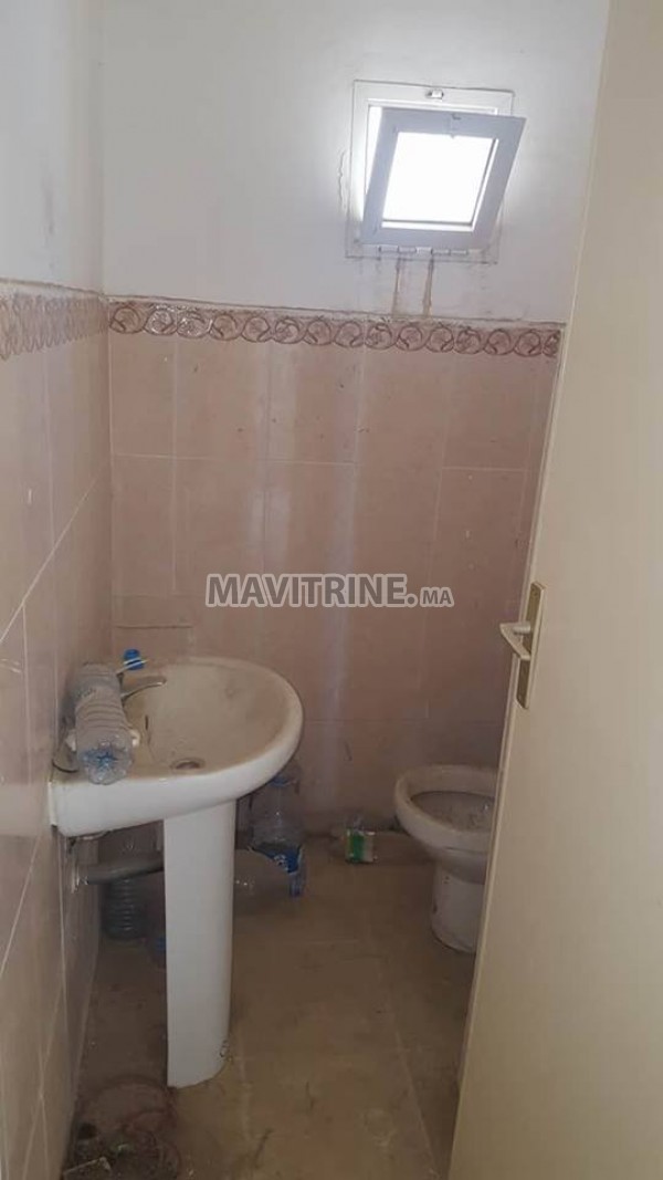 Vend appartement complexe abdallas près zone franche à Tanger