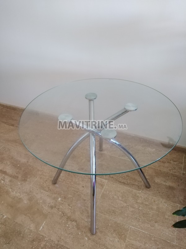 Table ronde en verre