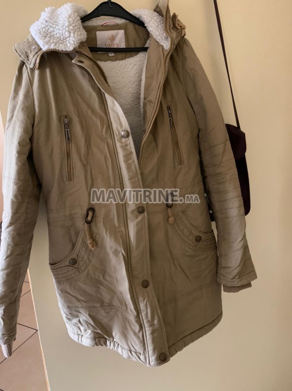 Manteau très chaud d'hiver