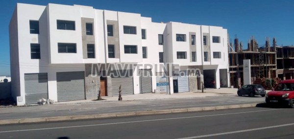 Offre Spéciale des magasins d'une superficie de 130m² à Oujda