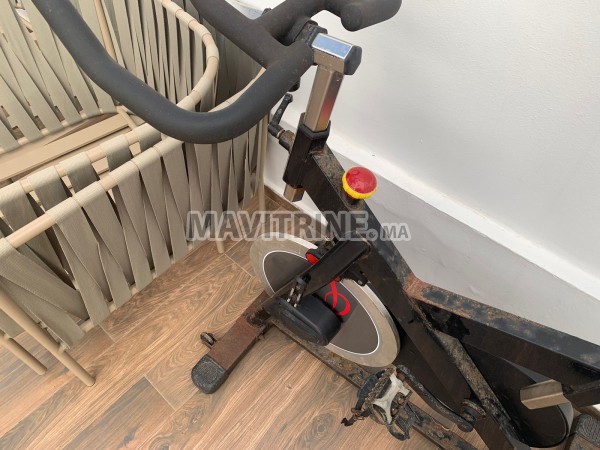 Vélo spinning professionnel